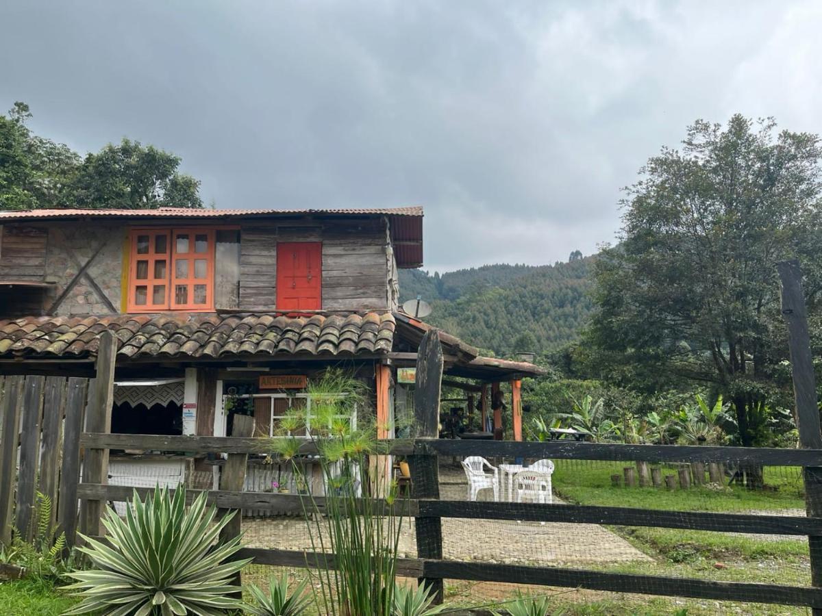 Tarragona Hostal Santa Rosa de Cabal Ngoại thất bức ảnh